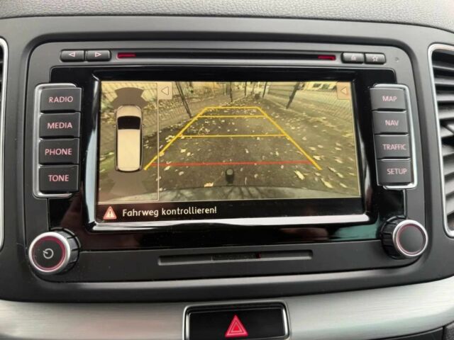 Черный Фольксваген Шаран, объемом двигателя 2 л и пробегом 87 тыс. км за 8000 $, фото 8 на Automoto.ua