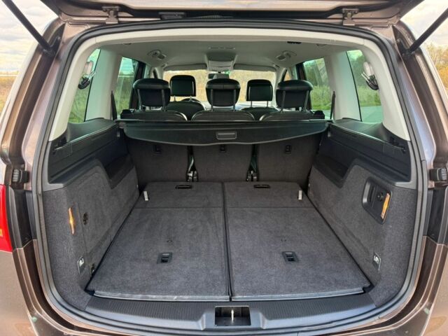 Коричневый Фольксваген Шаран, объемом двигателя 2 л и пробегом 199 тыс. км за 15300 $, фото 3 на Automoto.ua