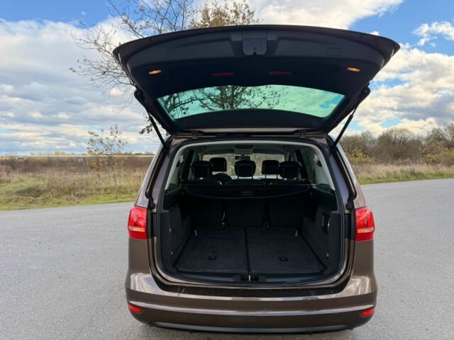 Коричневый Фольксваген Шаран, объемом двигателя 2 л и пробегом 199 тыс. км за 15300 $, фото 4 на Automoto.ua