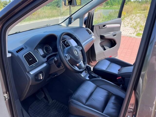 Коричневий Фольксваген Шаран, об'ємом двигуна 2 л та пробігом 84 тис. км за 7100 $, фото 5 на Automoto.ua