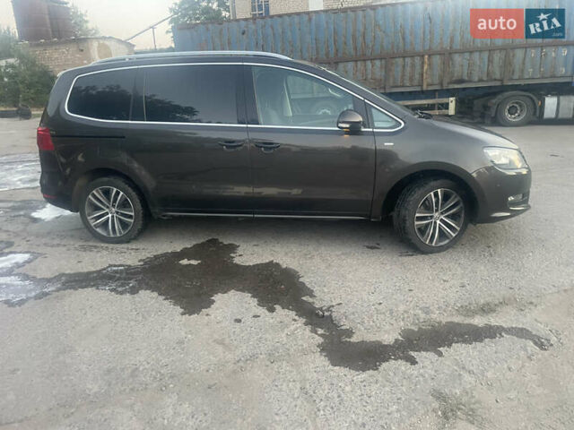 Коричневый Фольксваген Шаран, объемом двигателя 1.97 л и пробегом 383 тыс. км за 13999 $, фото 2 на Automoto.ua
