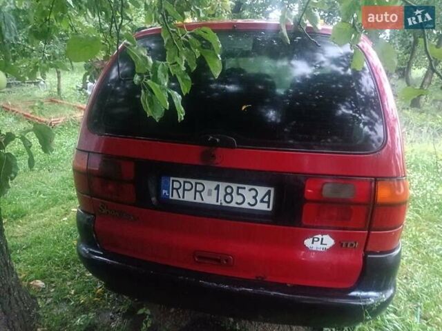 Червоний Фольксваген Шаран, об'ємом двигуна 1.9 л та пробігом 200 тис. км за 1500 $, фото 3 на Automoto.ua