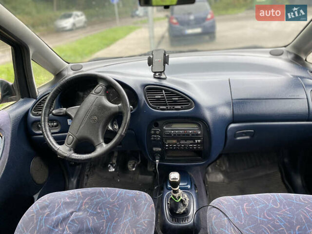 Красный Фольксваген Шаран, объемом двигателя 1.9 л и пробегом 500 тыс. км за 2300 $, фото 10 на Automoto.ua