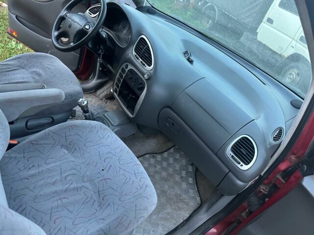 Червоний Фольксваген Шаран, об'ємом двигуна 0 л та пробігом 340 тис. км за 1900 $, фото 19 на Automoto.ua