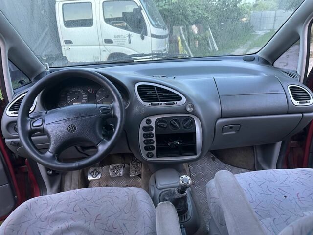 Червоний Фольксваген Шаран, об'ємом двигуна 0 л та пробігом 340 тис. км за 1900 $, фото 20 на Automoto.ua