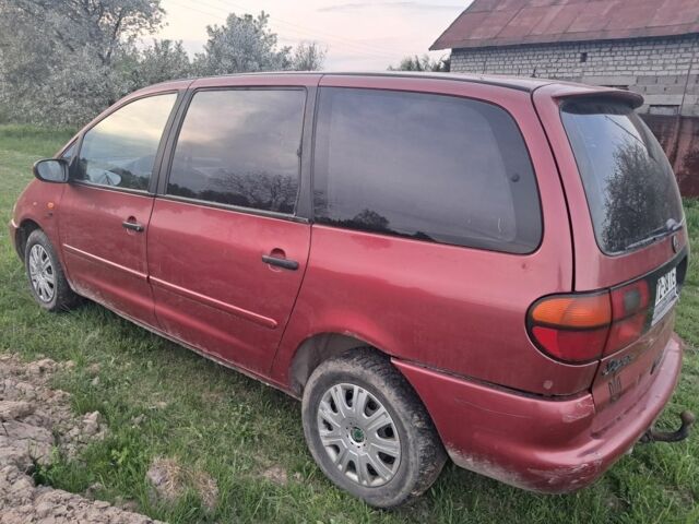 Червоний Фольксваген Шаран, об'ємом двигуна 0 л та пробігом 367 тис. км за 2000 $, фото 6 на Automoto.ua