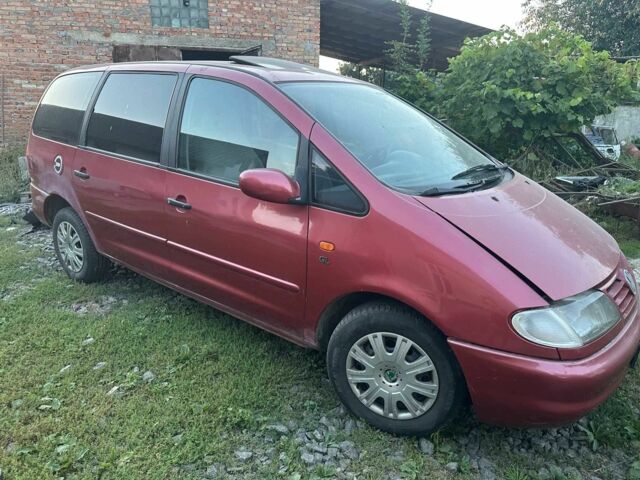 Червоний Фольксваген Шаран, об'ємом двигуна 0 л та пробігом 340 тис. км за 1900 $, фото 8 на Automoto.ua