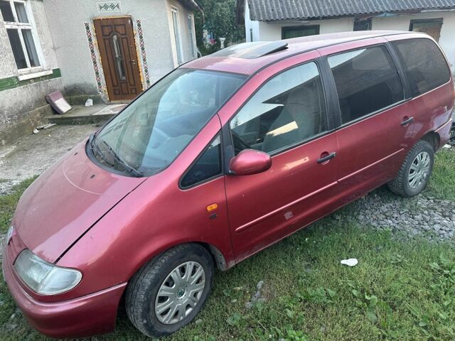 Червоний Фольксваген Шаран, об'ємом двигуна 0 л та пробігом 340 тис. км за 1900 $, фото 2 на Automoto.ua