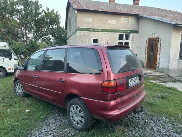 Червоний Фольксваген Шаран, об'ємом двигуна 0 л та пробігом 340 тис. км за 1900 $, фото 3 на Automoto.ua