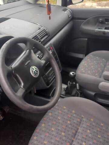 Красный Фольксваген Шаран, объемом двигателя 1.9 л и пробегом 242 тыс. км за 6500 $, фото 11 на Automoto.ua