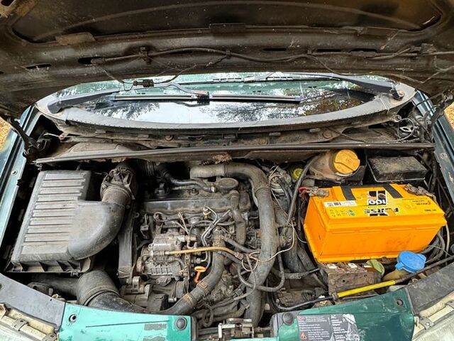 Фольксваген Шаран, об'ємом двигуна 1.9 л та пробігом 150 тис. км за 1500 $, фото 5 на Automoto.ua