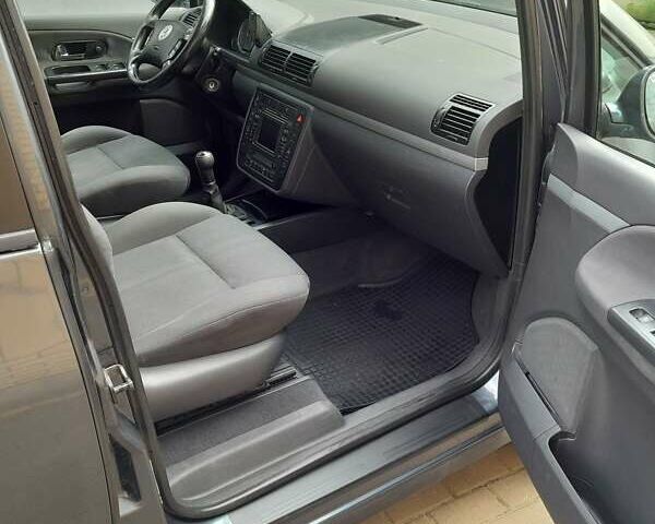 Фольксваген Шаран, объемом двигателя 2 л и пробегом 304 тыс. км за 7200 $, фото 7 на Automoto.ua