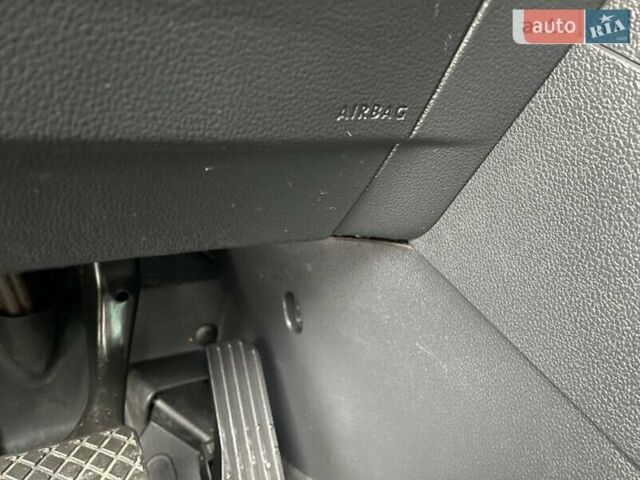 Фольксваген Шаран, объемом двигателя 1.97 л и пробегом 309 тыс. км за 13500 $, фото 31 на Automoto.ua