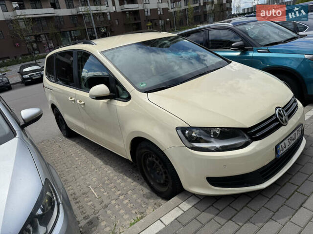 Жовтий Фольксваген Шаран, об'ємом двигуна 1.97 л та пробігом 205 тис. км за 10500 $, фото 3 на Automoto.ua