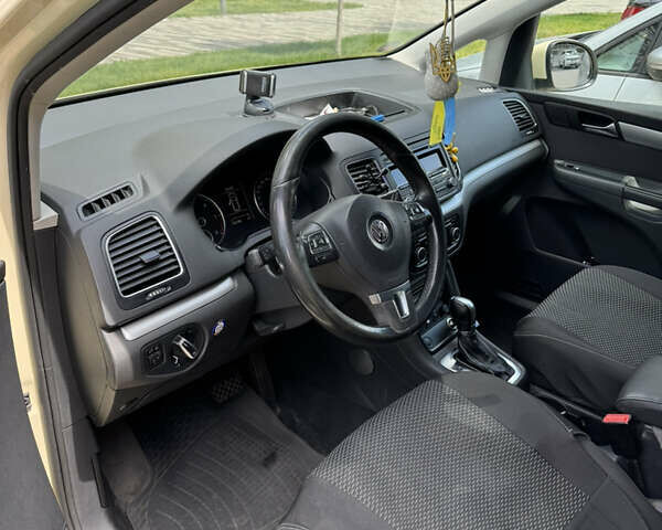 Жовтий Фольксваген Шаран, об'ємом двигуна 1.97 л та пробігом 205 тис. км за 10500 $, фото 8 на Automoto.ua