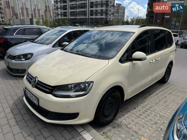 Жовтий Фольксваген Шаран, об'ємом двигуна 1.97 л та пробігом 205 тис. км за 10500 $, фото 1 на Automoto.ua