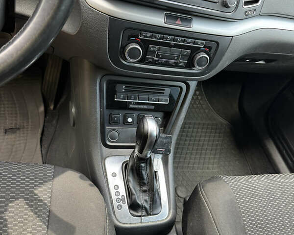 Жовтий Фольксваген Шаран, об'ємом двигуна 1.97 л та пробігом 205 тис. км за 10500 $, фото 7 на Automoto.ua