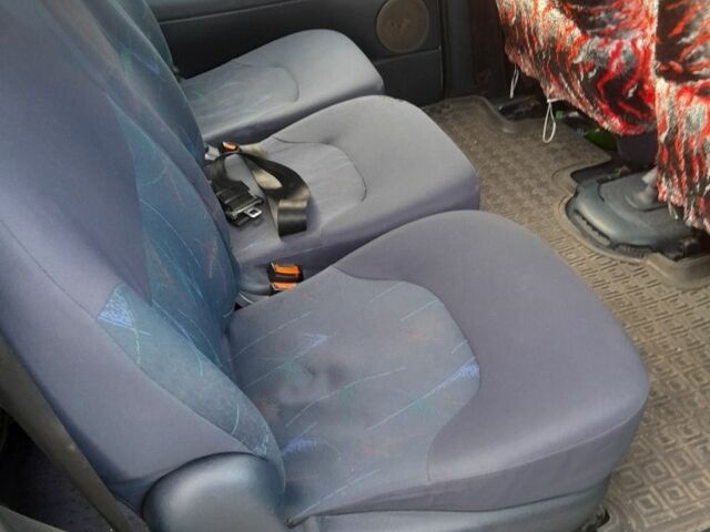 Серый Фольксваген Шаран, объемом двигателя 1.9 л и пробегом 400 тыс. км за 3139 $, фото 7 на Automoto.ua