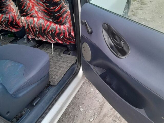 Серый Фольксваген Шаран, объемом двигателя 1.9 л и пробегом 400 тыс. км за 3139 $, фото 8 на Automoto.ua