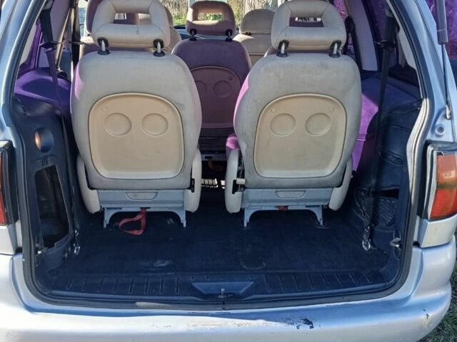 Серый Фольксваген Шаран, объемом двигателя 1.9 л и пробегом 420 тыс. км за 2800 $, фото 4 на Automoto.ua