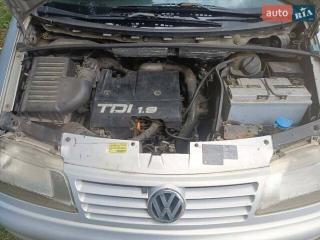 Сірий Фольксваген Шаран, об'ємом двигуна 1.9 л та пробігом 438 тис. км за 2800 $, фото 9 на Automoto.ua