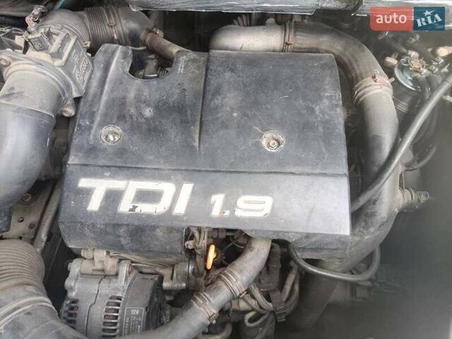 Сірий Фольксваген Шаран, об'ємом двигуна 1.9 л та пробігом 438 тис. км за 2800 $, фото 4 на Automoto.ua