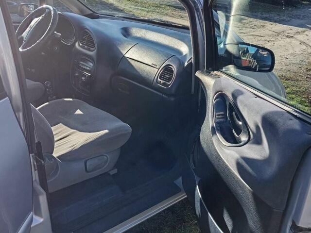 Серый Фольксваген Шаран, объемом двигателя 1.9 л и пробегом 420 тыс. км за 2800 $, фото 16 на Automoto.ua