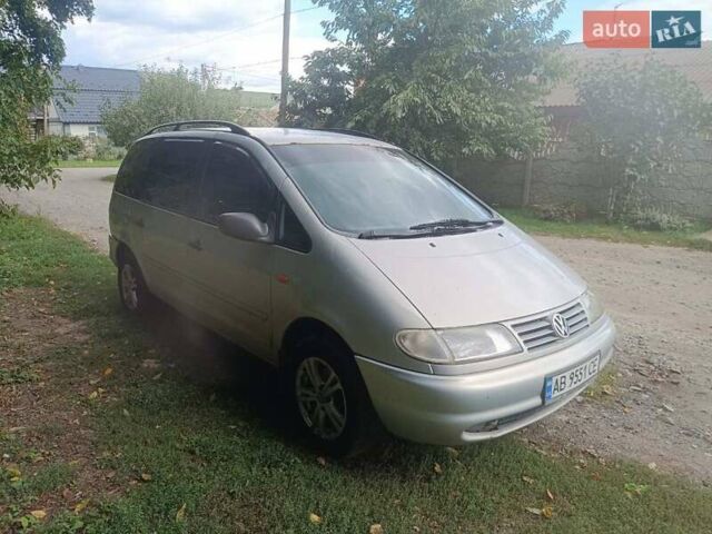 Сірий Фольксваген Шаран, об'ємом двигуна 1.9 л та пробігом 438 тис. км за 2800 $, фото 2 на Automoto.ua