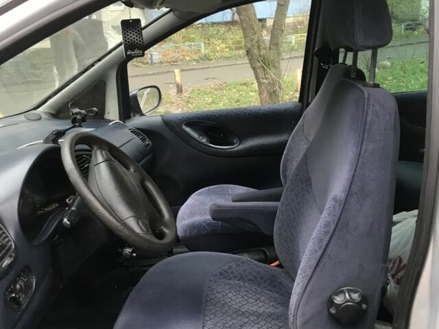 Серый Фольксваген Шаран, объемом двигателя 1.8 л и пробегом 3 тыс. км за 2300 $, фото 4 на Automoto.ua