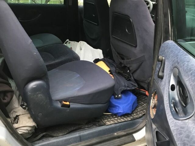 Серый Фольксваген Шаран, объемом двигателя 1.8 л и пробегом 3 тыс. км за 2300 $, фото 3 на Automoto.ua