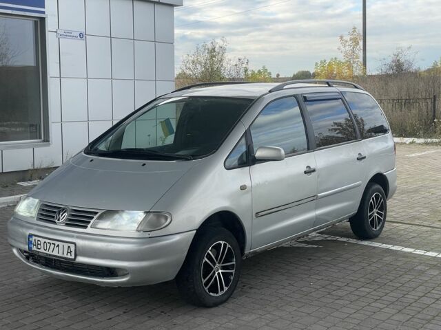 Сірий Фольксваген Шаран, об'ємом двигуна 1.8 л та пробігом 330 тис. км за 2600 $, фото 3 на Automoto.ua