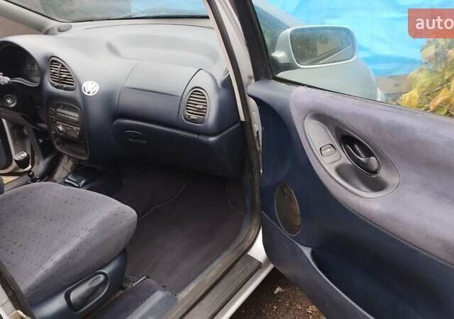 Серый Фольксваген Шаран, объемом двигателя 2.8 л и пробегом 403 тыс. км за 3499 $, фото 9 на Automoto.ua