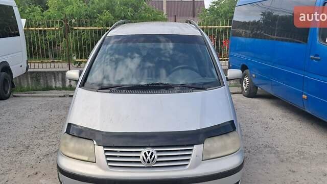 Серый Фольксваген Шаран, объемом двигателя 1.9 л и пробегом 368 тыс. км за 2000 $, фото 5 на Automoto.ua