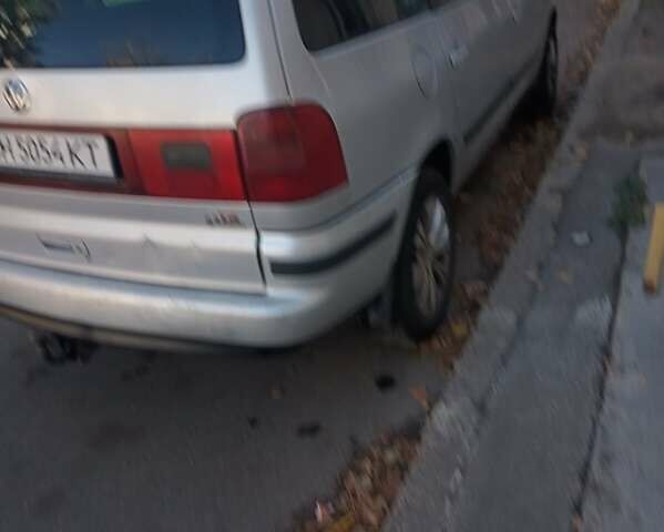 Серый Фольксваген Шаран, объемом двигателя 1.9 л и пробегом 300 тыс. км за 4000 $, фото 10 на Automoto.ua