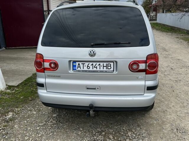 Серый Фольксваген Шаран, объемом двигателя 1.9 л и пробегом 290 тыс. км за 3700 $, фото 4 на Automoto.ua