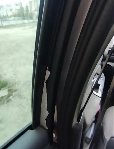 Сірий Фольксваген Шаран, об'ємом двигуна 1.9 л та пробігом 380 тис. км за 4000 $, фото 32 на Automoto.ua