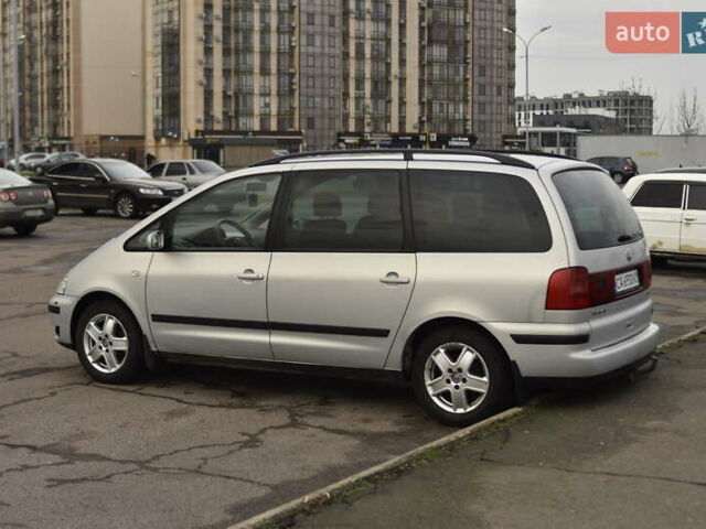 Серый Фольксваген Шаран, объемом двигателя 1.9 л и пробегом 314 тыс. км за 4300 $, фото 5 на Automoto.ua