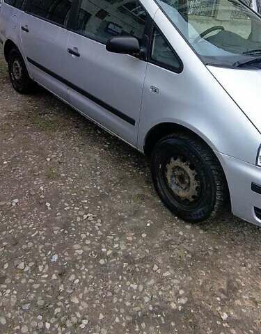 Сірий Фольксваген Шаран, об'ємом двигуна 1.9 л та пробігом 380 тис. км за 4000 $, фото 4 на Automoto.ua