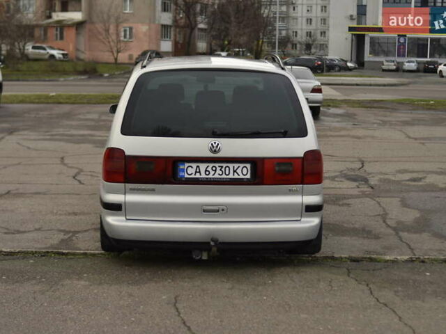 Серый Фольксваген Шаран, объемом двигателя 1.9 л и пробегом 314 тыс. км за 4300 $, фото 7 на Automoto.ua