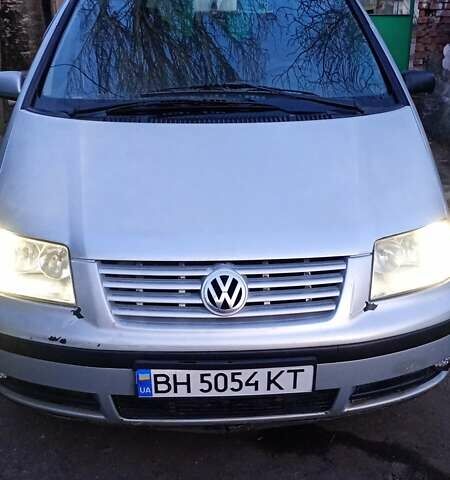 Серый Фольксваген Шаран, объемом двигателя 1.9 л и пробегом 300 тыс. км за 4000 $, фото 5 на Automoto.ua
