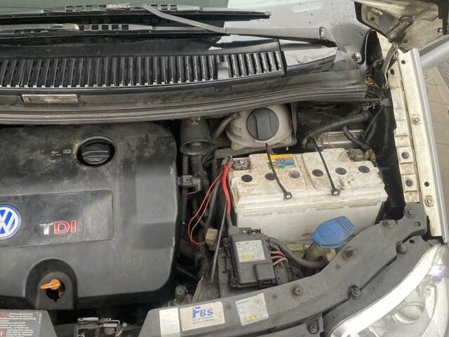 Серый Фольксваген Шаран, объемом двигателя 1.9 л и пробегом 333 тыс. км за 3600 $, фото 7 на Automoto.ua