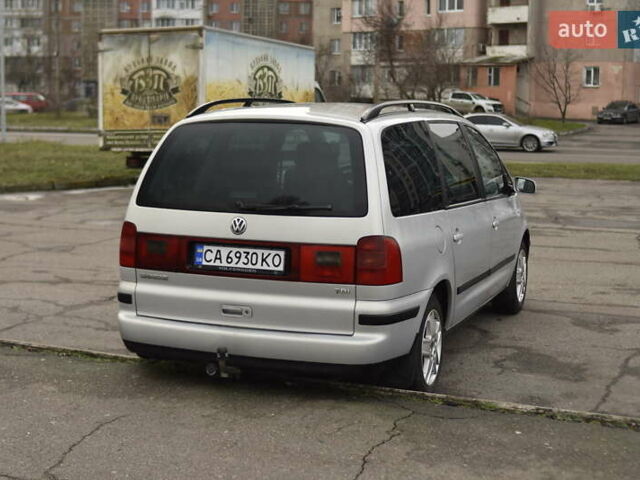 Серый Фольксваген Шаран, объемом двигателя 1.9 л и пробегом 314 тыс. км за 4300 $, фото 8 на Automoto.ua