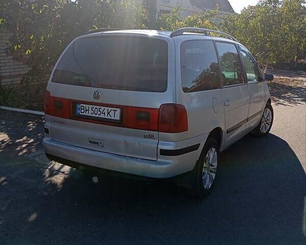 Сірий Фольксваген Шаран, об'ємом двигуна 1.9 л та пробігом 300 тис. км за 3500 $, фото 2 на Automoto.ua