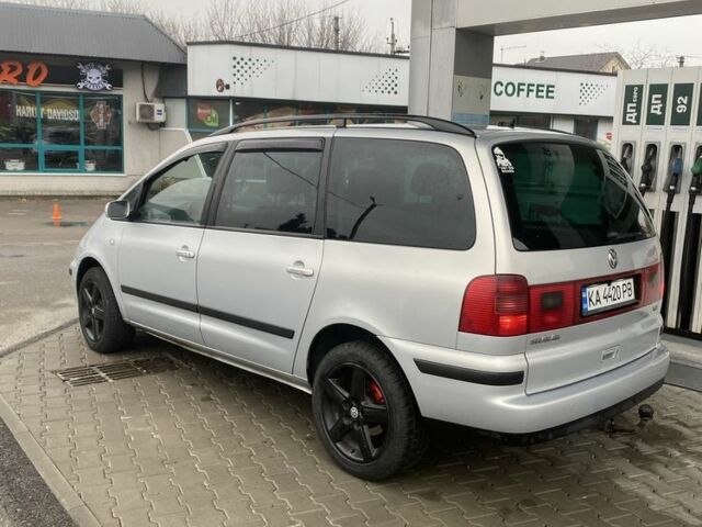 Серый Фольксваген Шаран, объемом двигателя 1.9 л и пробегом 333 тыс. км за 3600 $, фото 5 на Automoto.ua