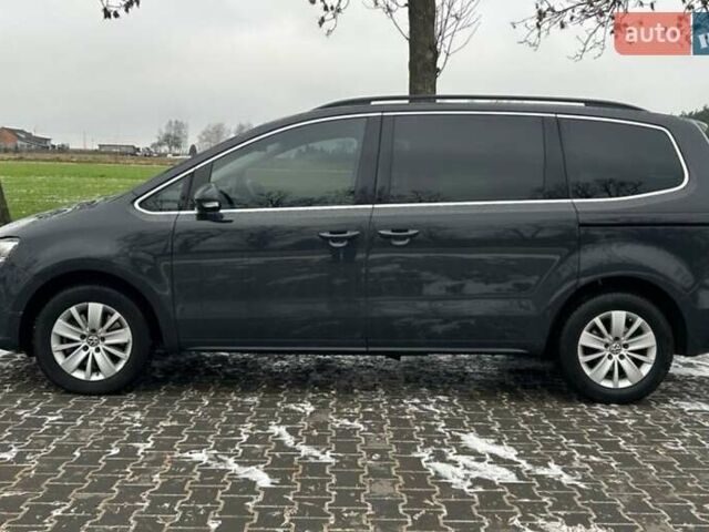 Сірий Фольксваген Шаран, об'ємом двигуна 2 л та пробігом 210 тис. км за 3100 $, фото 3 на Automoto.ua