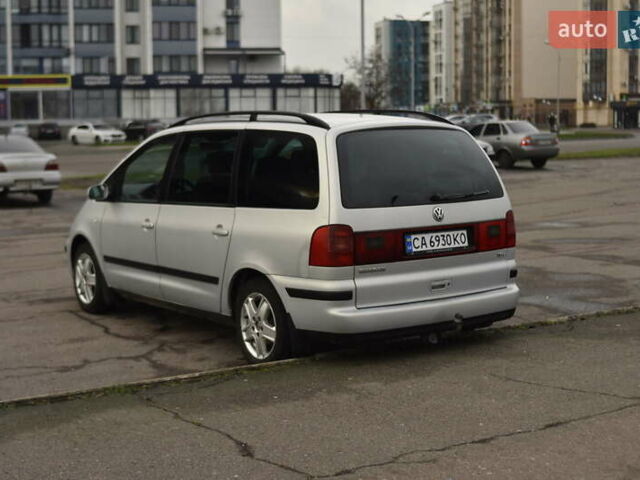 Серый Фольксваген Шаран, объемом двигателя 1.9 л и пробегом 314 тыс. км за 4300 $, фото 6 на Automoto.ua