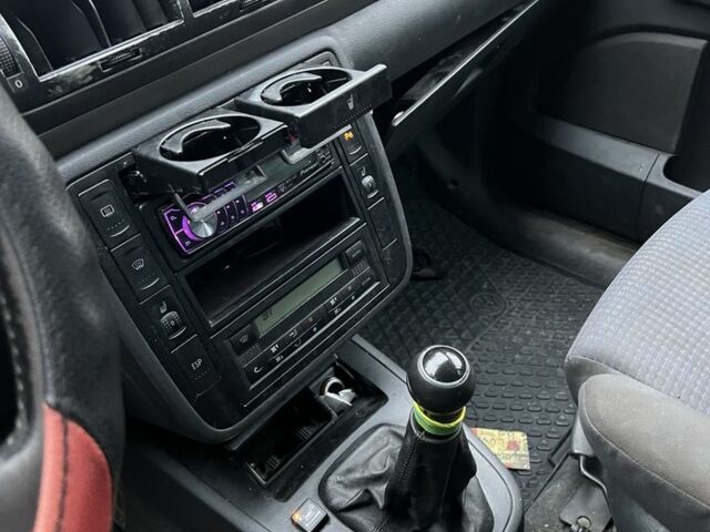 Сірий Фольксваген Шаран, об'ємом двигуна 1.8 л та пробігом 424 тис. км за 2499 $, фото 6 на Automoto.ua