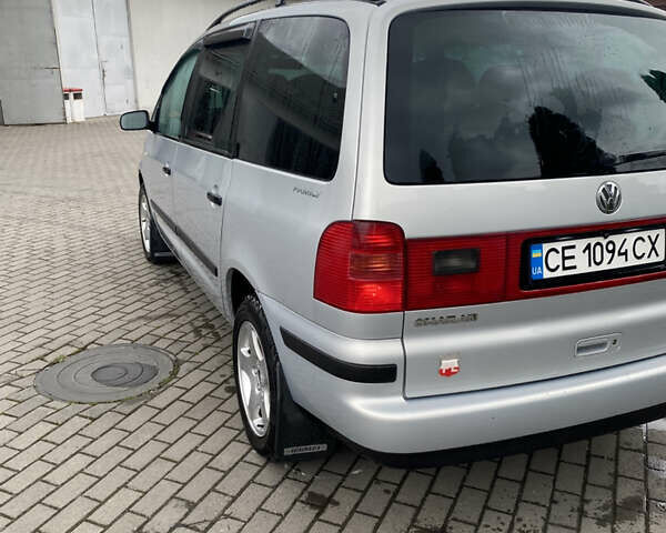 Серый Фольксваген Шаран, объемом двигателя 1.9 л и пробегом 336 тыс. км за 4300 $, фото 3 на Automoto.ua