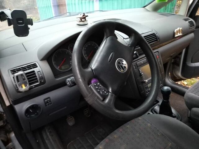 Сірий Фольксваген Шаран, об'ємом двигуна 1.9 л та пробігом 400 тис. км за 1200 $, фото 6 на Automoto.ua