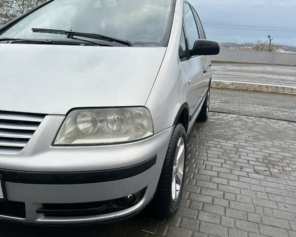 Серый Фольксваген Шаран, объемом двигателя 1.9 л и пробегом 427 тыс. км за 4699 $, фото 12 на Automoto.ua